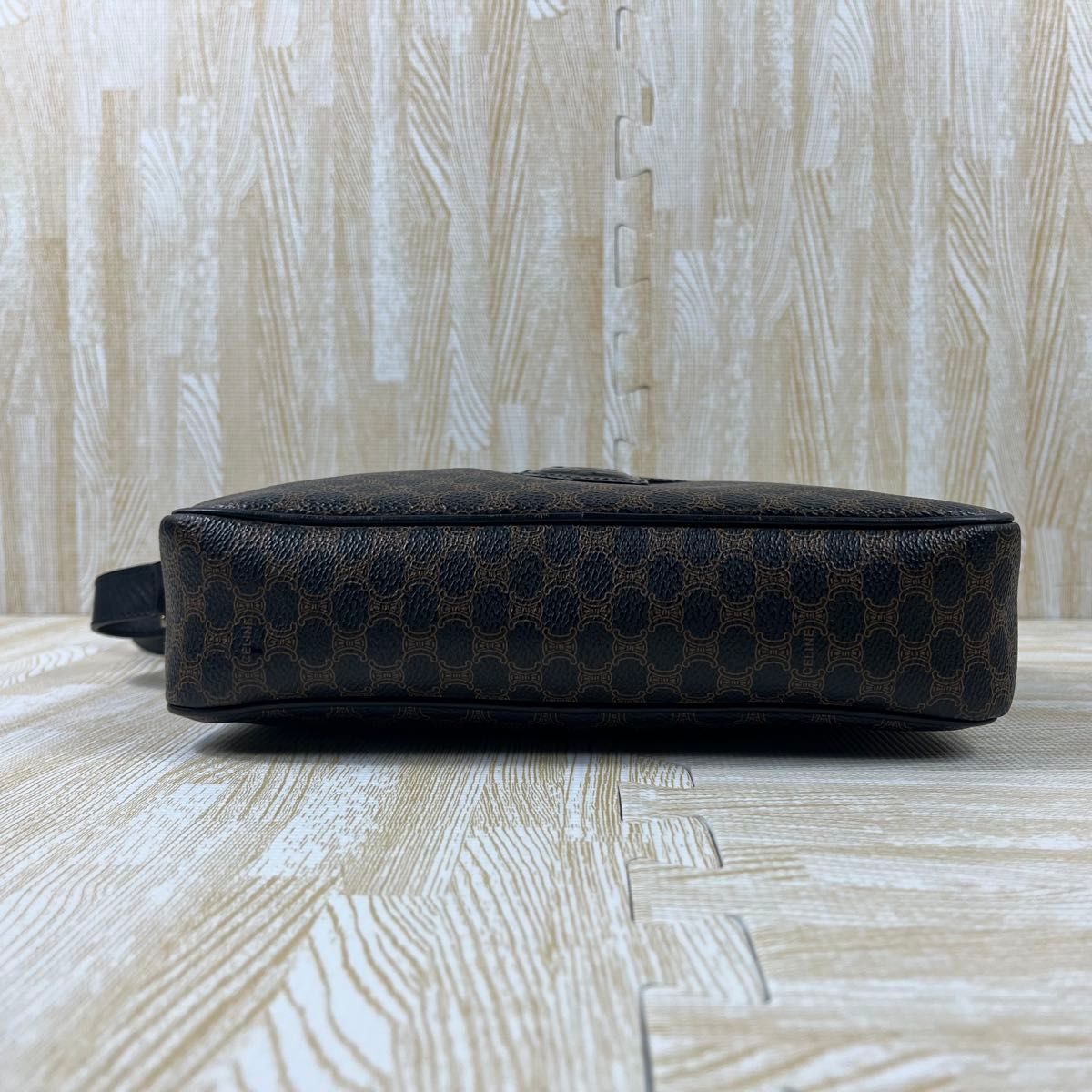 CELINE セリーヌ ショルダーバッグ 斜め掛け ブラック 黒 CELINE セリーヌ ショルダーバッグ 斜め掛け ブラック 黒