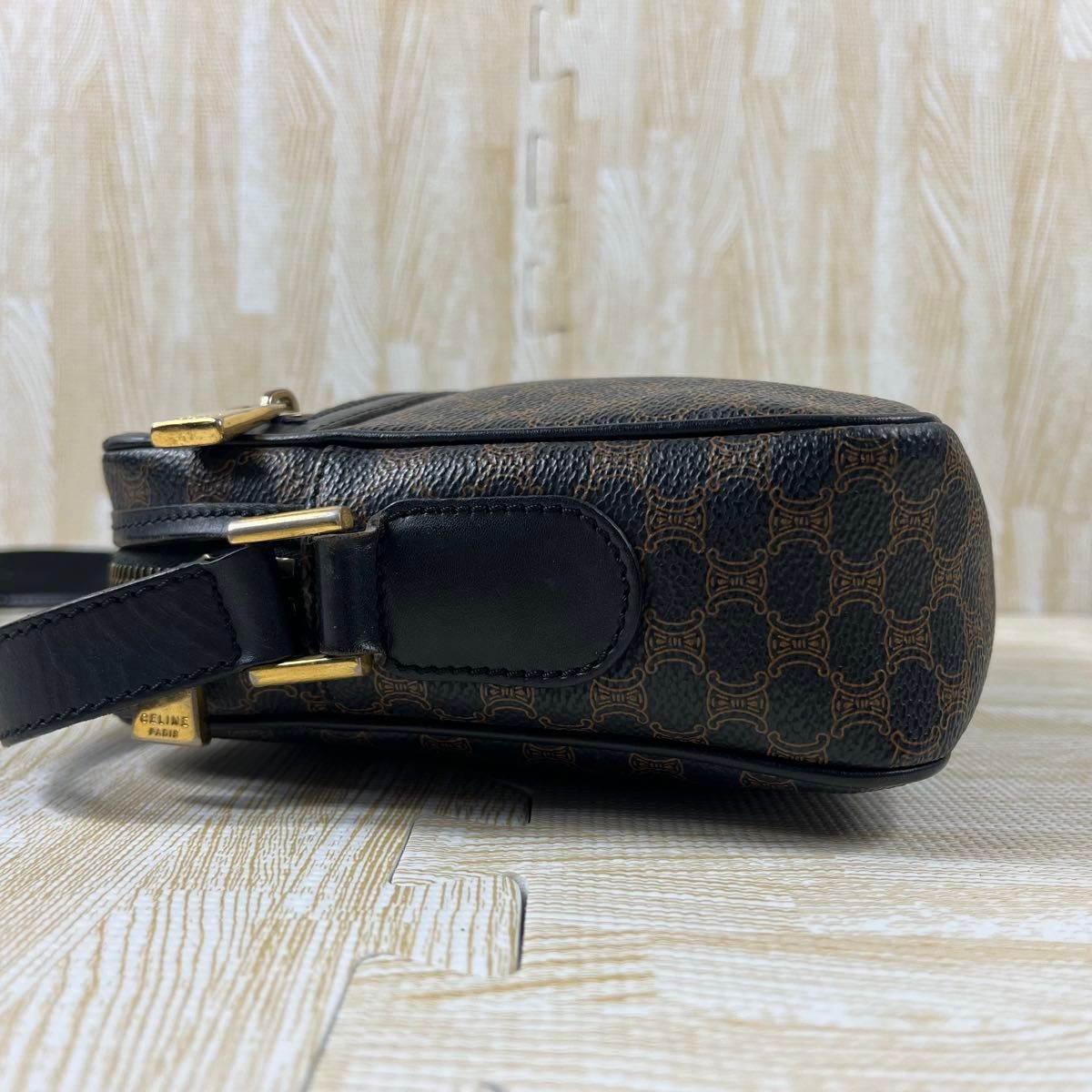 CELINE セリーヌ ショルダーバッグ 斜め掛け ブラック 黒 CELINE セリーヌ ショルダーバッグ 斜め掛け ブラック 黒