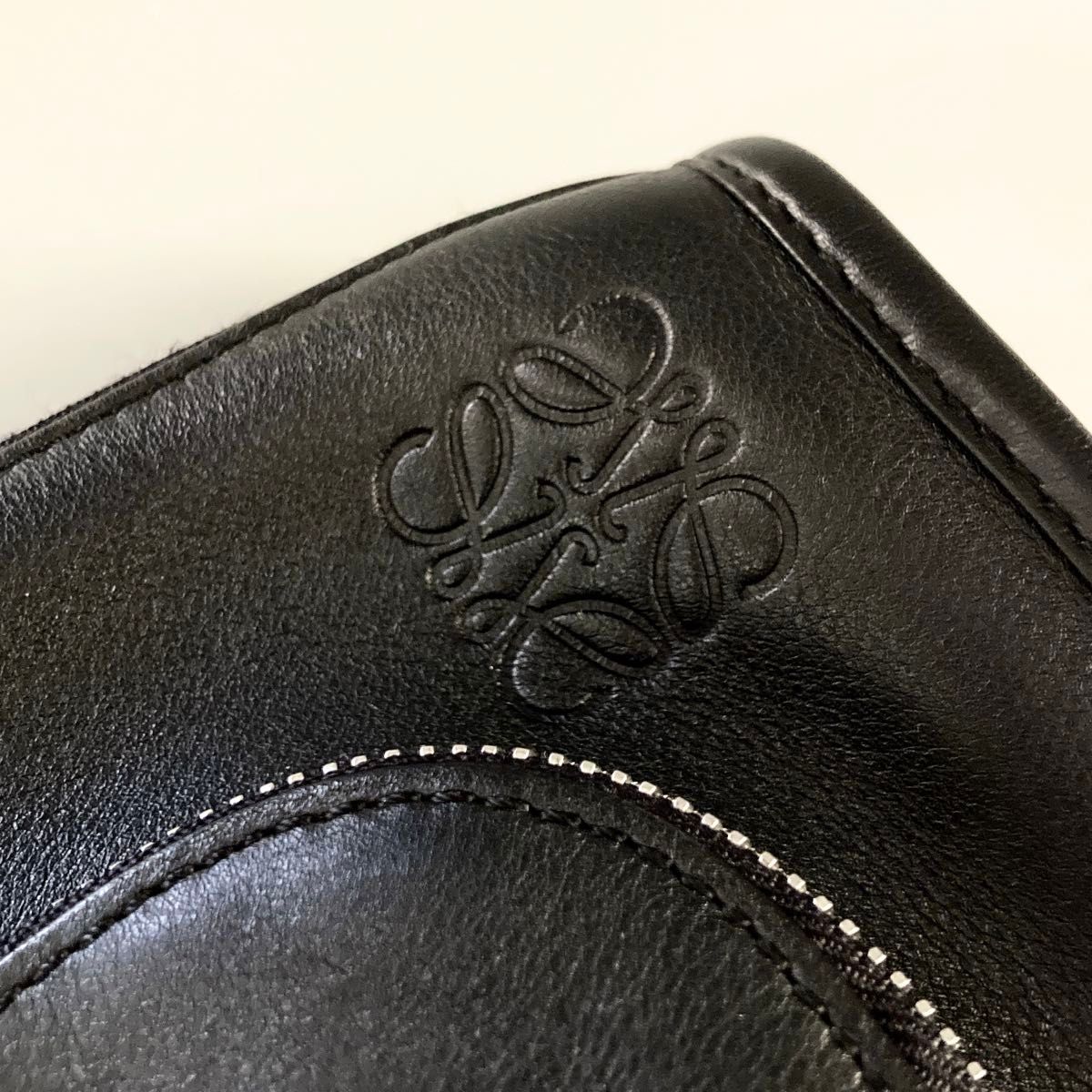 LOEWE ロエベ アナグラム ビジネスバッグ ブリーフケース メンズ LOEWE ロエベ アナグラム ビジネスバッグ ブリーフケース メンズ