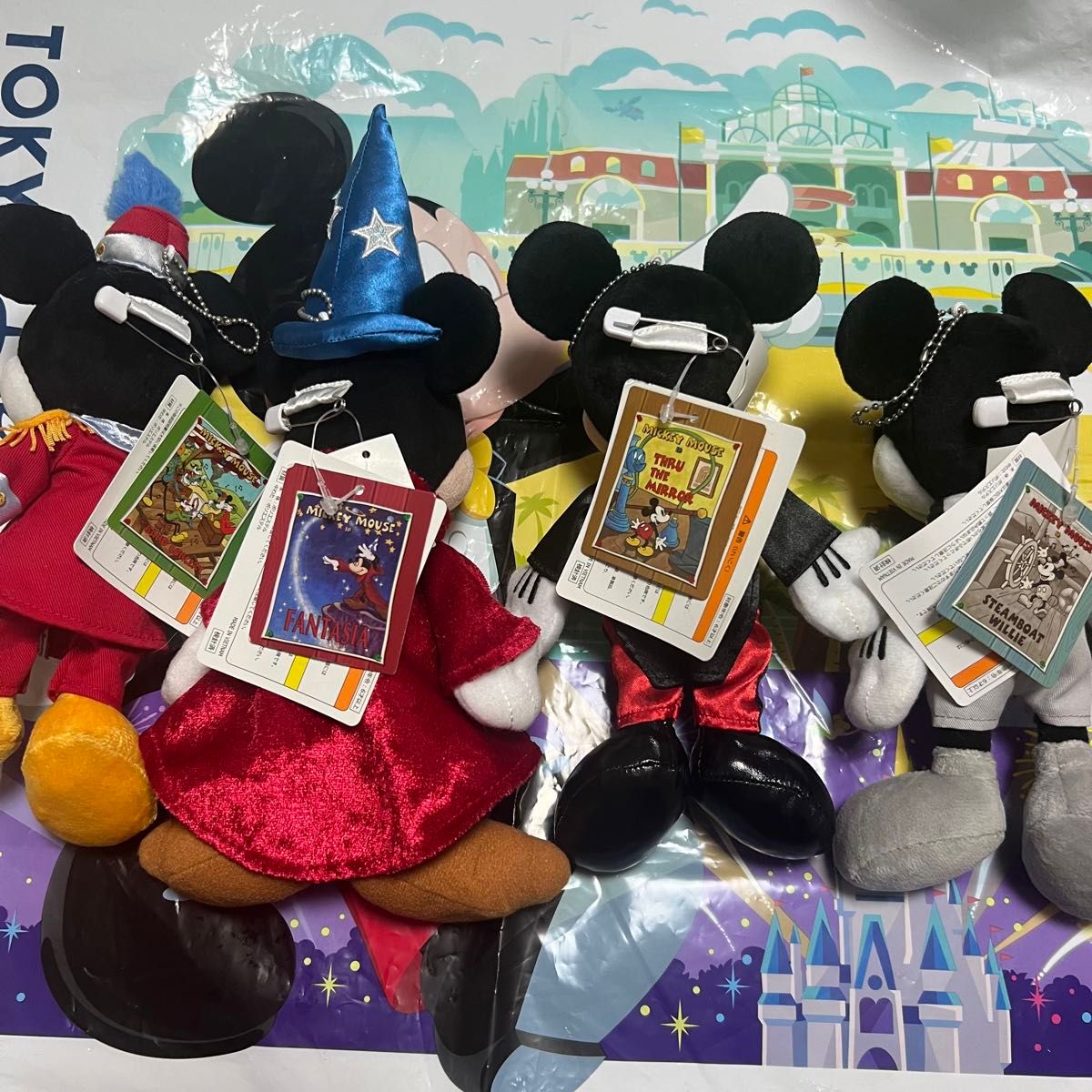 ミッキーマウス ぬいぐるみバッジ 4点セット ディズニー ミート ミッキーマウス ぬいぐるみバッジ 4点セット ディズニー ミート