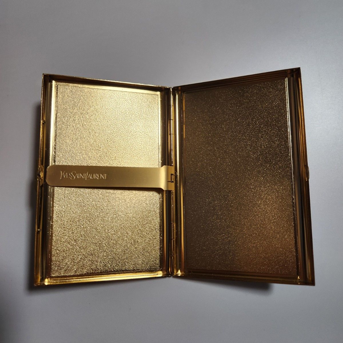 ヴィンテージ】 イヴサンローラン YSL / シガレットケース 煙草 ヴィンテージ】 イヴサンローラン YSL / シガレットケース 煙草