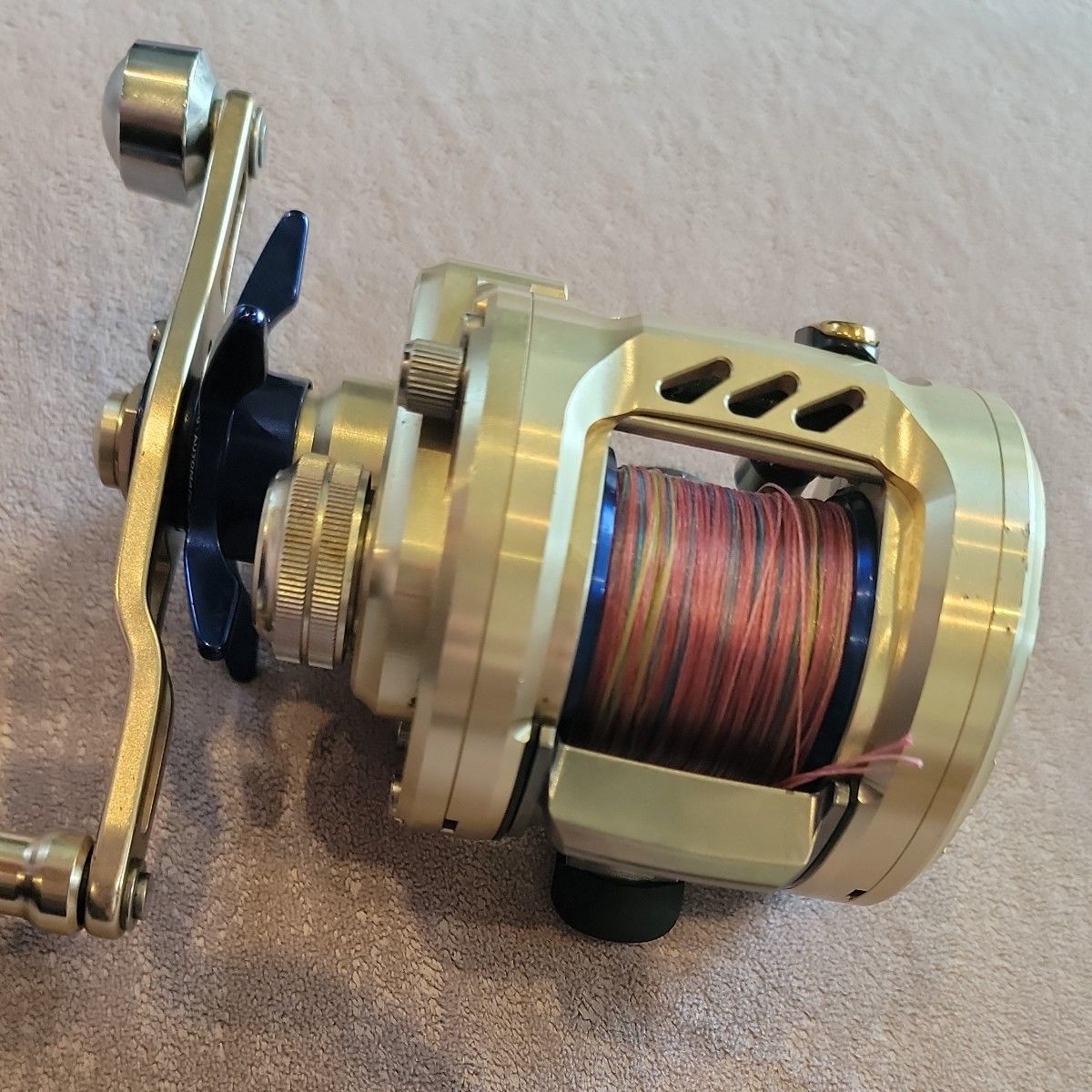 ダイワ ミリオネアバサラ ベイトリール オフショア 丸型 200H-L ダイワ ミリオネアバサラ ベイトリール オフショア 丸型 200H-L