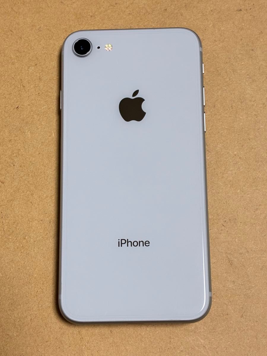 美品 iPhone8 64GB シルバー SIMロック解除済 判定 ジャンク 美品 iPhone8 64GB シルバー SIMロック解除済 判定 ジャンク
