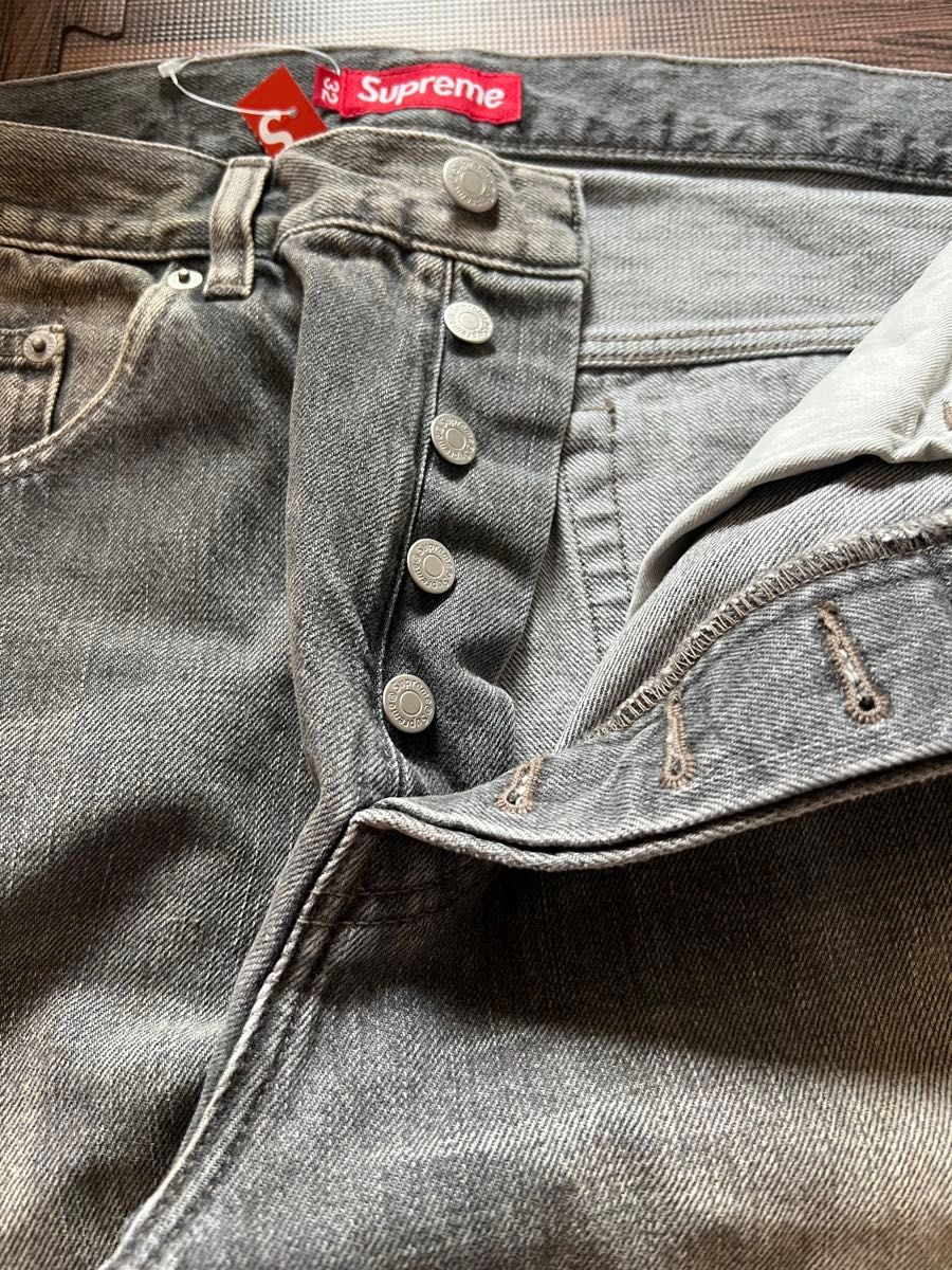 Supreme Distressed Loose Fit Selvedge Jean|Yahoo!フリマ(旧 Supreme Distressed Loose Fit Selvedge Jean|Yahoo!フリマ(旧