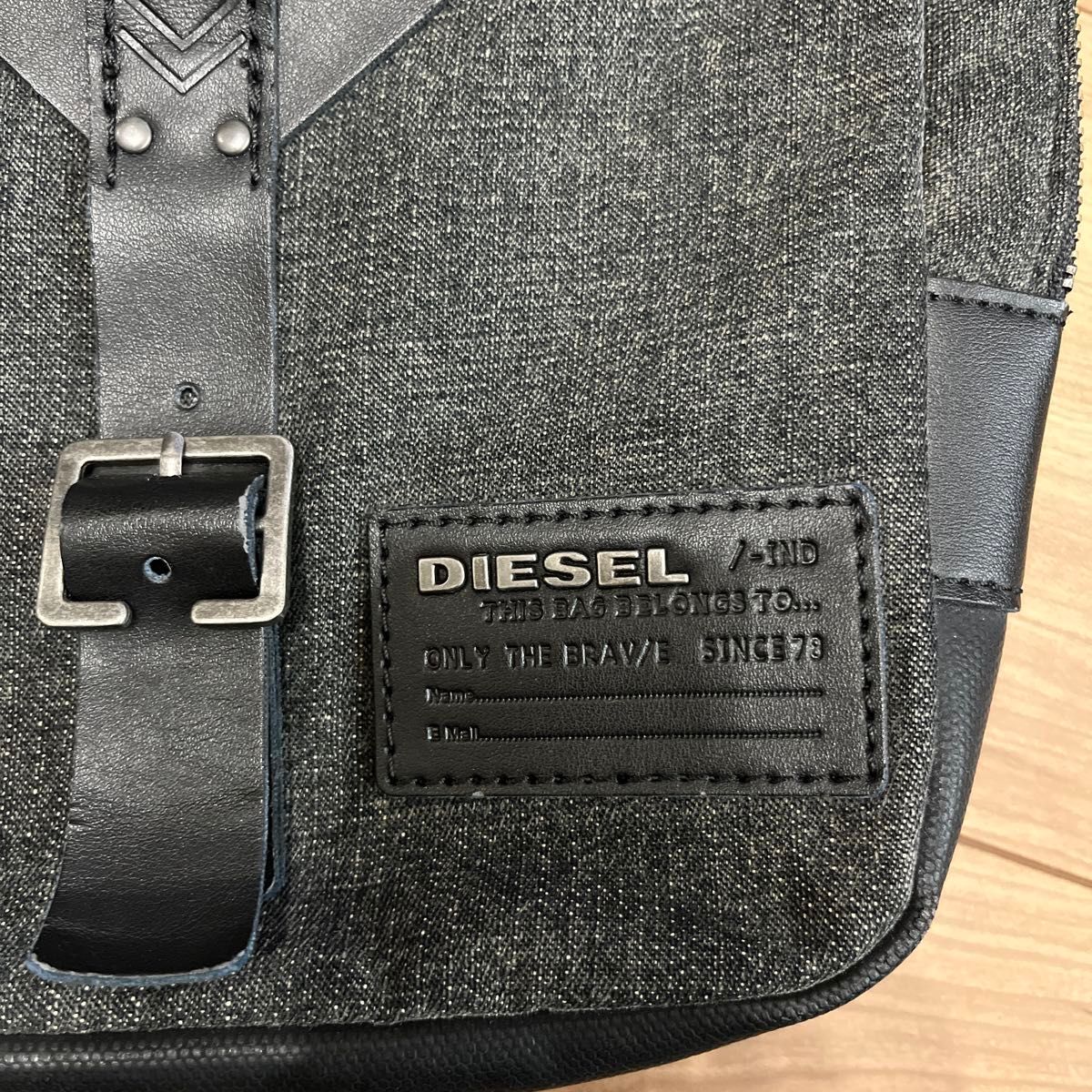 DIESEL レザー デニム ボディバッグ ワンショルダーバッグ Y2K DIESEL レザー デニム ボディバッグ ワンショルダーバッグ Y2K