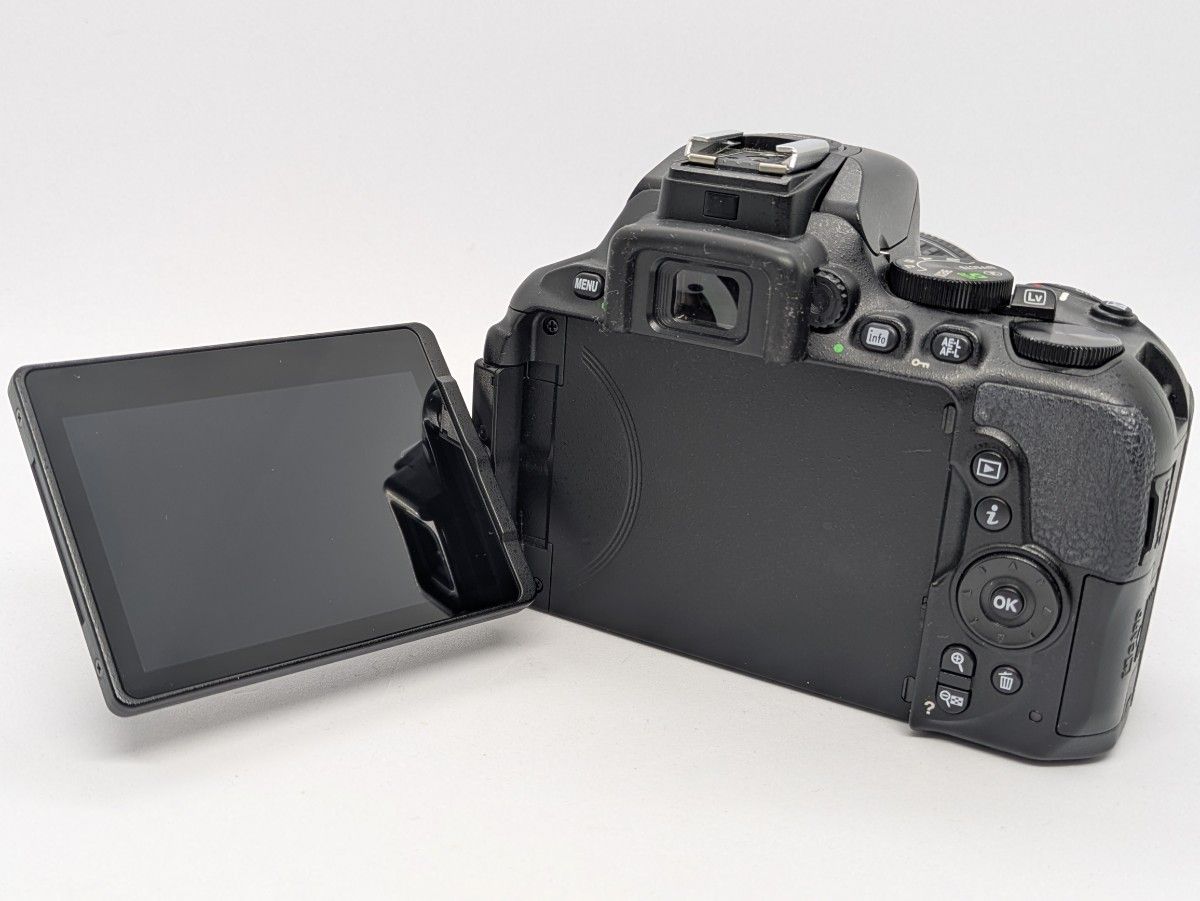 僅か6300S ニコン Wi-Fi一眼レフ D5600 ズームレンズキット 僅か6300S ニコン Wi-Fi一眼レフ D5600 ズームレンズキット