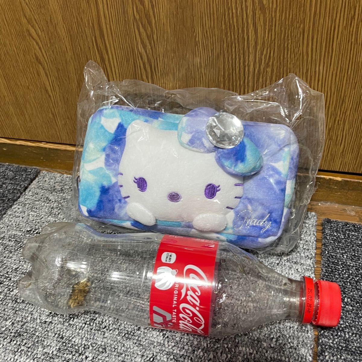 Rady キティちゃんポーチ サンリオ ハローキティ|Yahoo!フリマ Rady キティちゃんポーチ サンリオ ハローキティ|Yahoo!フリマ