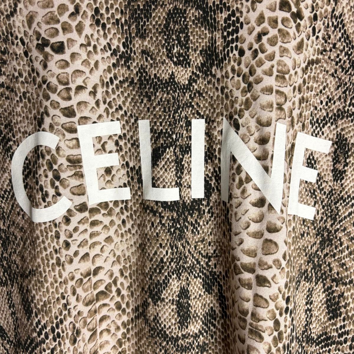 未使用級 CELINE パイソン柄 ビックロゴ Tシャツ 総柄 M相当 未使用級 CELINE パイソン柄 ビックロゴ Tシャツ 総柄 M相当