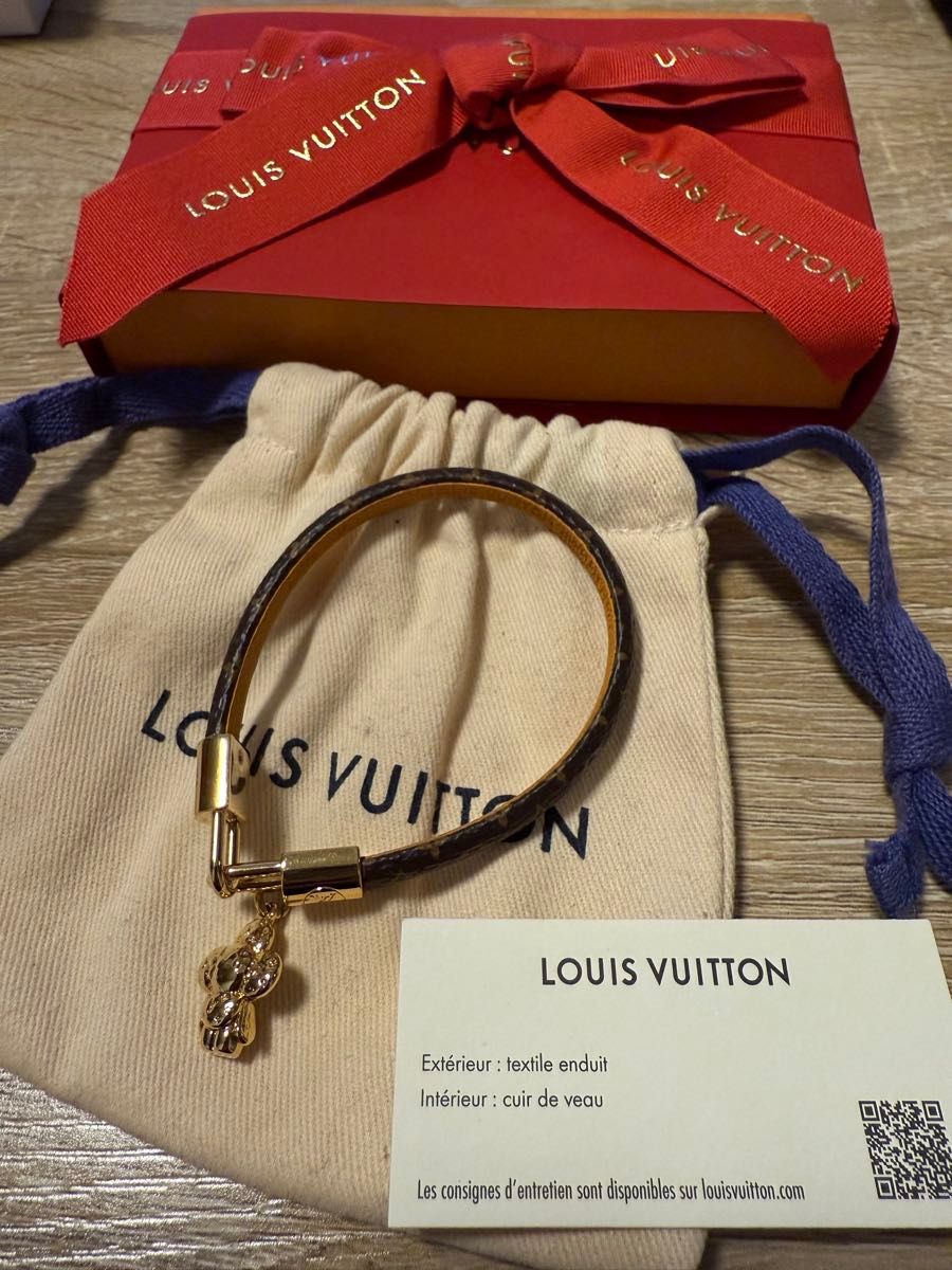 新品未使用 LOUIS VUITTON ヴィヴィエンヌ19 チャーム付き 新品未使用 LOUIS VUITTON ヴィヴィエンヌ19 チャーム付き