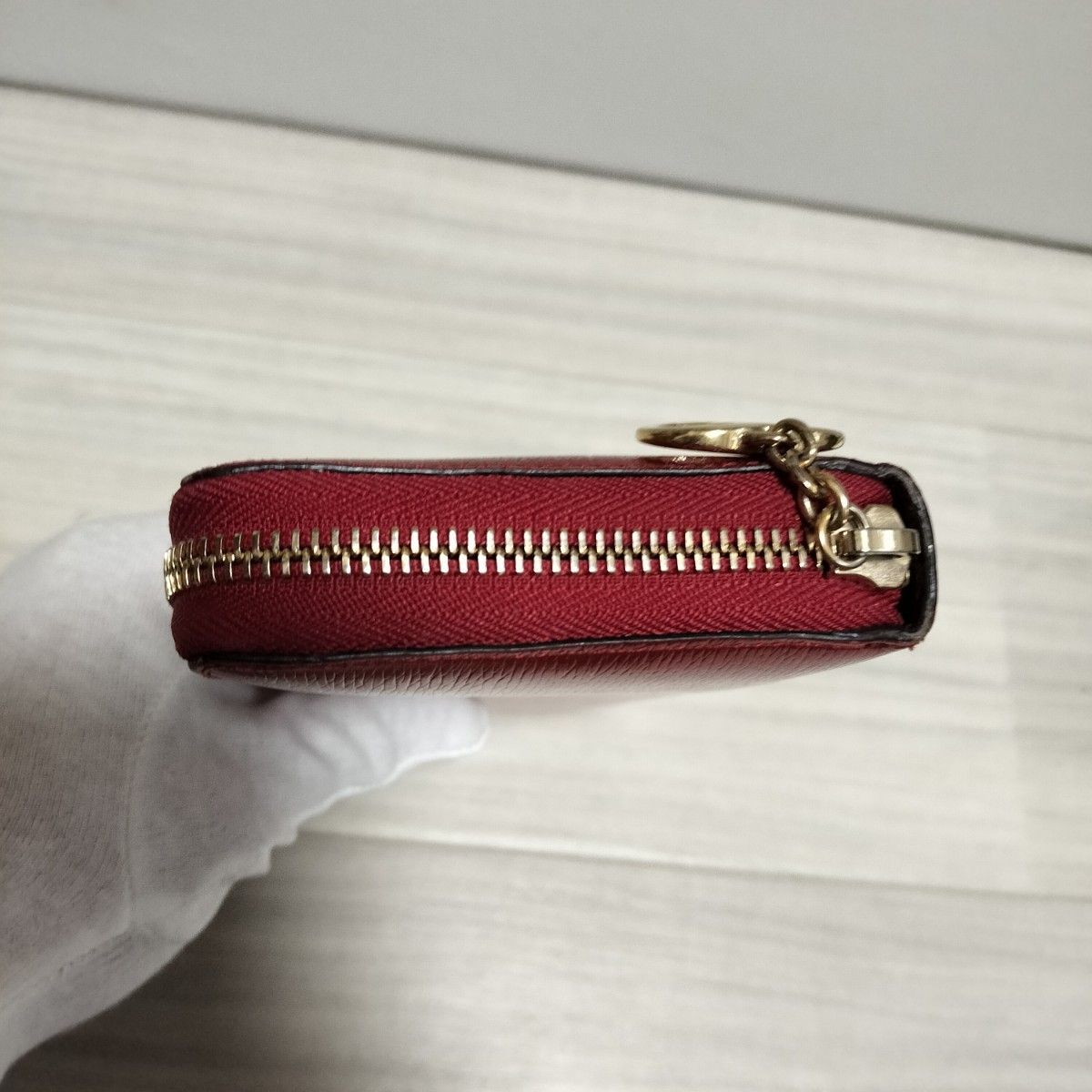 グッチ GUCCI 長財布 レッド ラブリー ハート型 ゴールド金具 グッチ GUCCI 長財布 レッド ラブリー ハート型 ゴールド金具