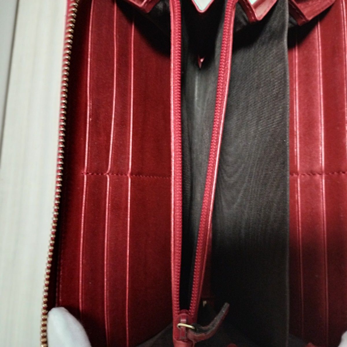 グッチ GUCCI 長財布 レッド ラブリー ハート型 ゴールド金具 グッチ GUCCI 長財布 レッド ラブリー ハート型 ゴールド金具