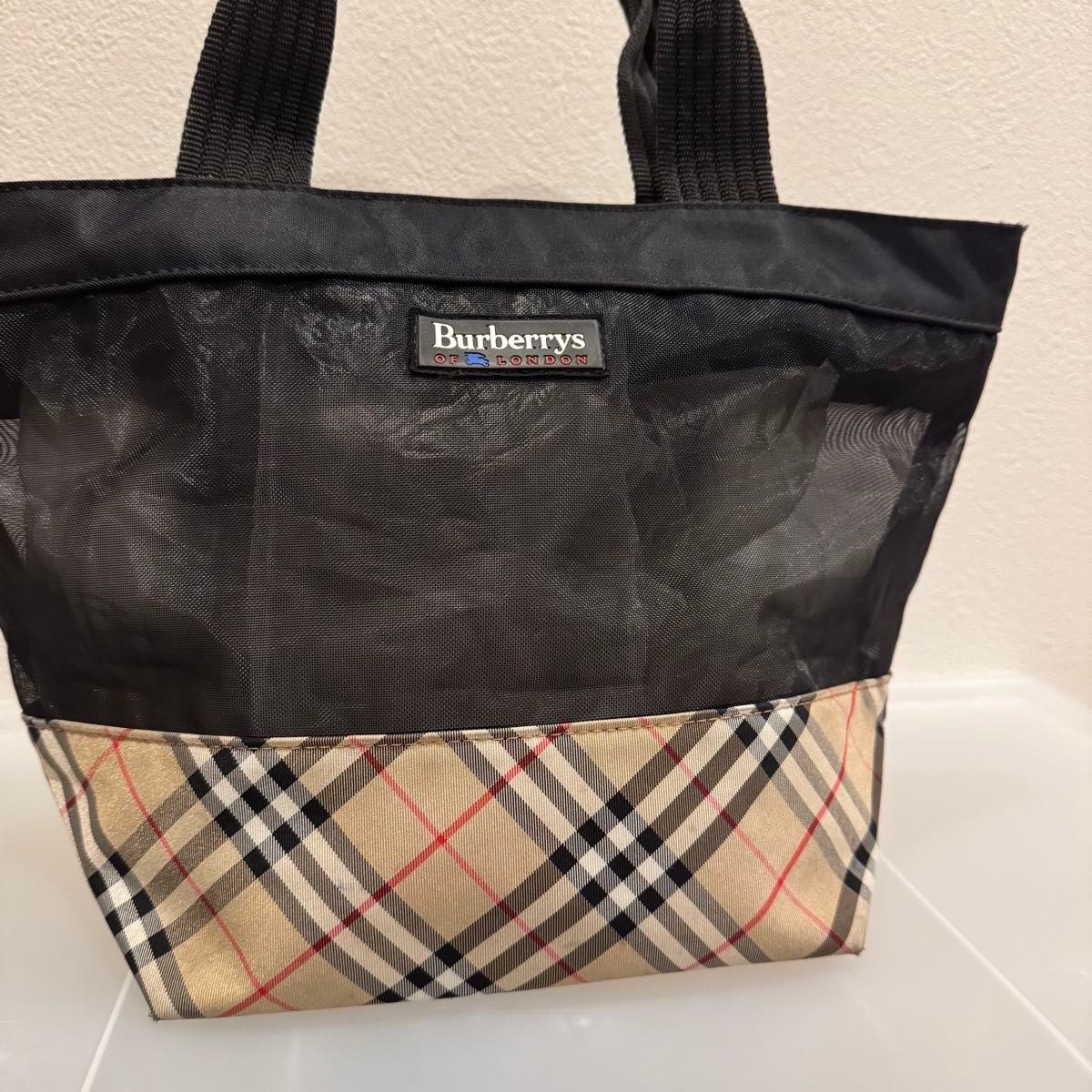Burberry バーバリー ノバチェック メッシュ ハンドバッグ Burberry バーバリー ノバチェック メッシュ ハンドバッグ