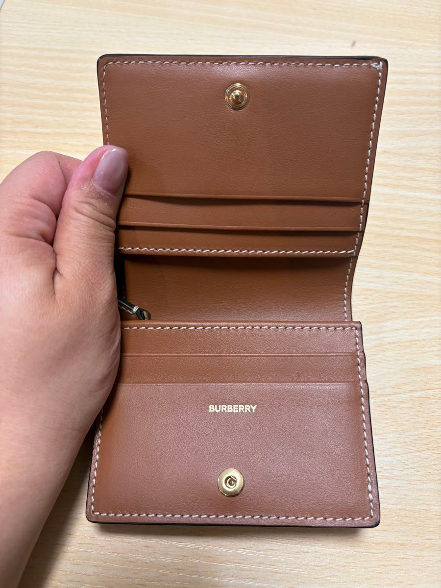 最終値下げ BURBERRY 二つ折り財布|Yahoo!フリマ(旧PayPayフリマ) 最終値下げ BURBERRY 二つ折り財布|Yahoo!フリマ(旧PayPayフリマ)