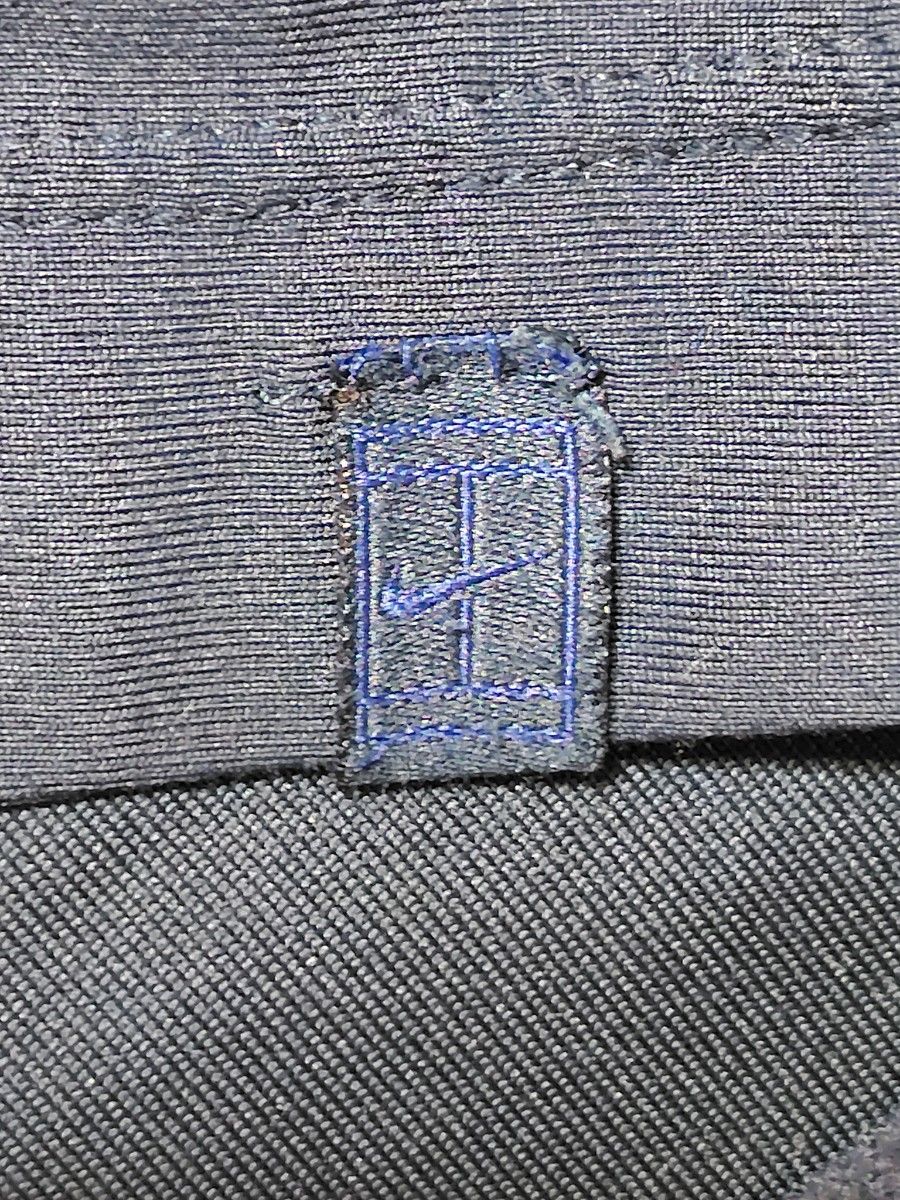 ナイキ テニスウェア M フェデラー着用モデル 2009 刺繍ロゴ ナイキ テニスウェア M フェデラー着用モデル 2009 刺繍ロゴ