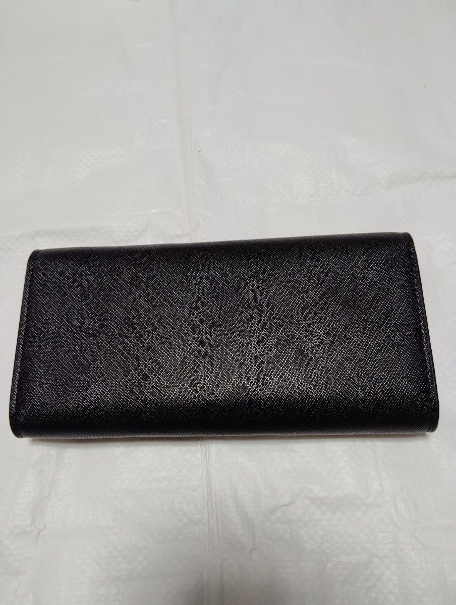 新品ヴィヴィアンウエストウッド黒 長財布 レザー 二つ折り箱 新品ヴィヴィアンウエストウッド黒 長財布 レザー 二つ折り箱