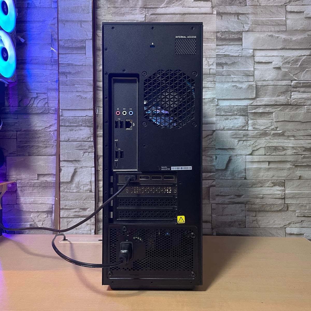 ゲーミングPC HP OMEN 25L i7 13700F RTX4070Ti SSD1TB 800W ゲーミングPC HP OMEN 25L i7 13700F RTX4070Ti SSD1TB 800W