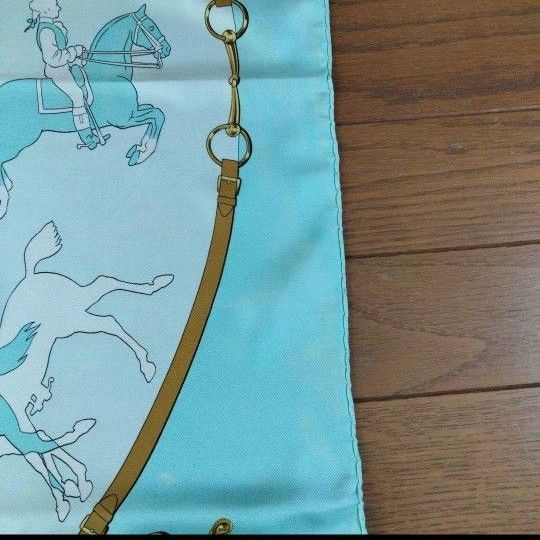 エルメススカーフ カレ90 馬と騎手デザイン シルク タグあり エルメススカーフ カレ90 馬と騎手デザイン シルク タグあり