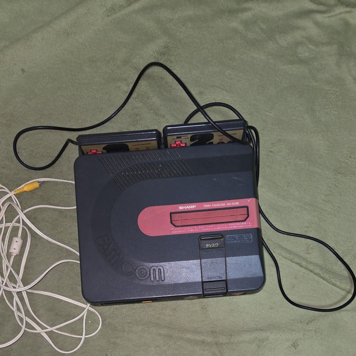 ツインファミコン、 ゲーム機 AN-500B、動作未確認電源コードなし ツインファミコン、 ゲーム機 AN-500B、動作未確認電源コードなし