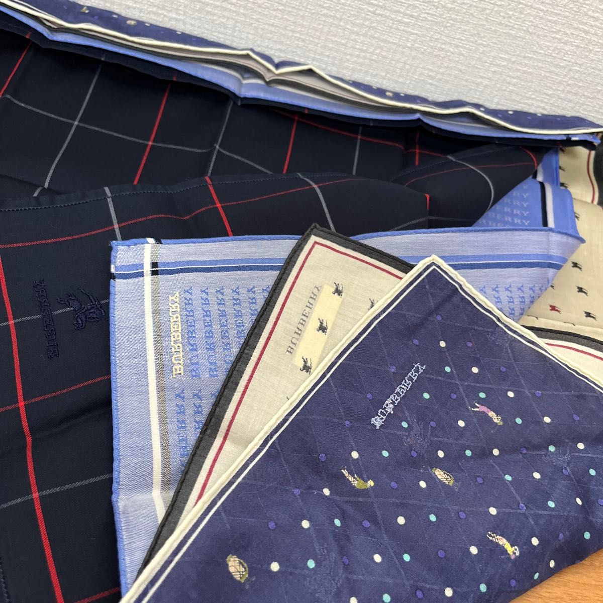 BURBERRY ハンカチ 4枚セット まとめ売り 【出品No 111】|Yahoo BURBERRY ハンカチ 4枚セット まとめ売り 【出品No 111】|Yahoo