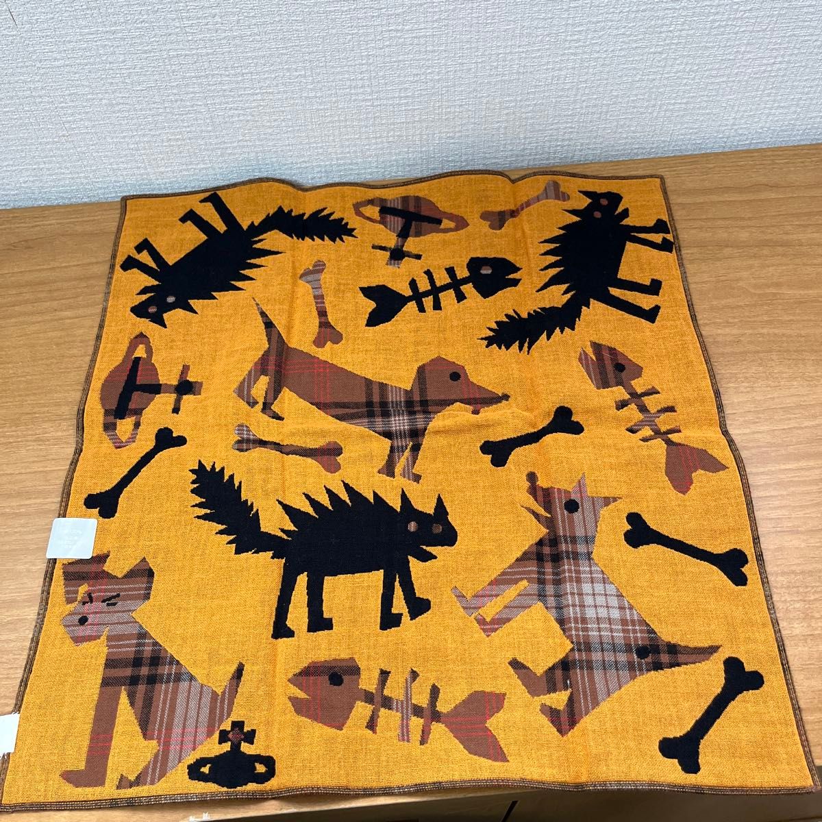Vivienne Westwood ハンカチ チェック柄 犬 【出品No 216 Vivienne Westwood ハンカチ チェック柄 犬 【出品No 216
