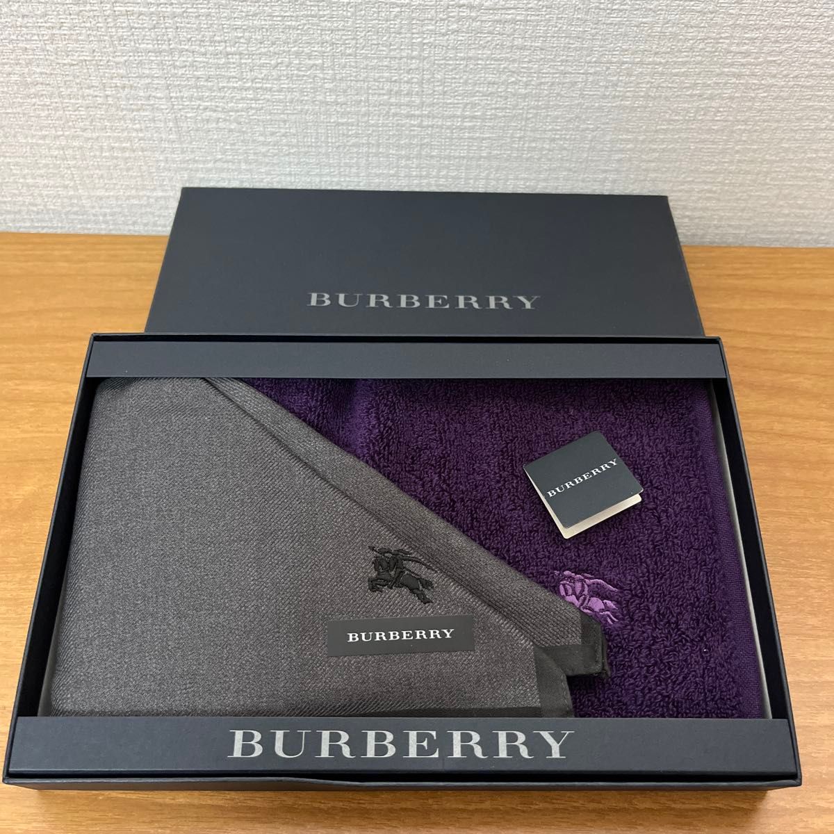 BURBERRY ハンカチ タオルハンカチセット パープル グレー 2個 BURBERRY ハンカチ タオルハンカチセット パープル グレー 2個