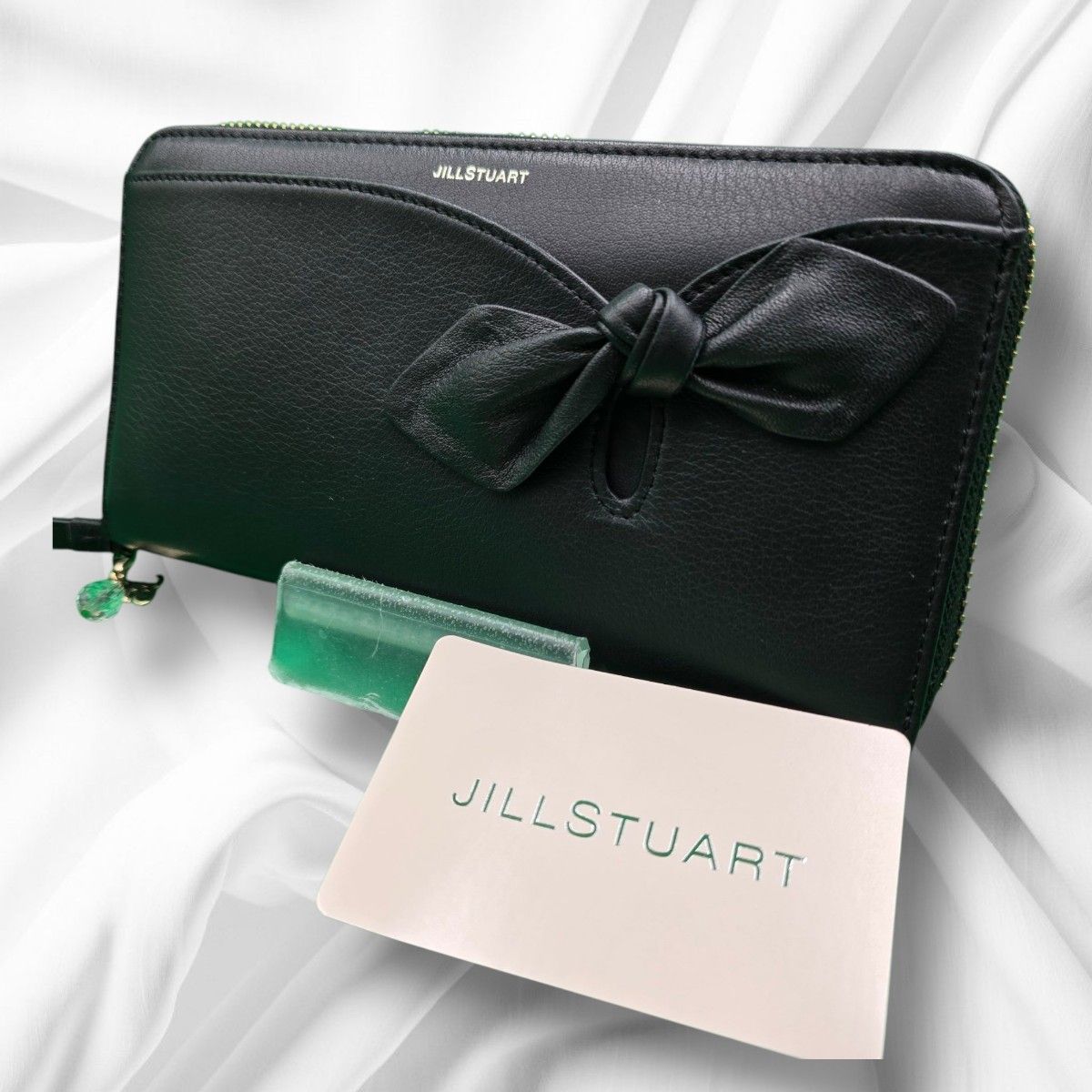 新品未使用 JILLSTUART 長財布 アンティーク リボン 黒 ラウンド 新品未使用 JILLSTUART 長財布 アンティーク リボン 黒 ラウンド
