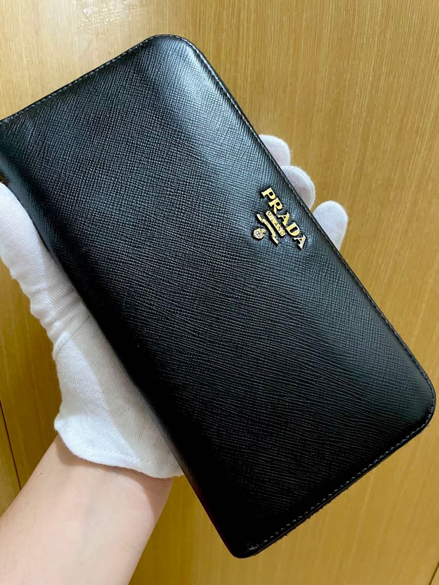 プラダ 財布 長財布 ラウンドファスナー 黒 PRADA レザー プラダ 財布 長財布 ラウンドファスナー 黒 PRADA レザー