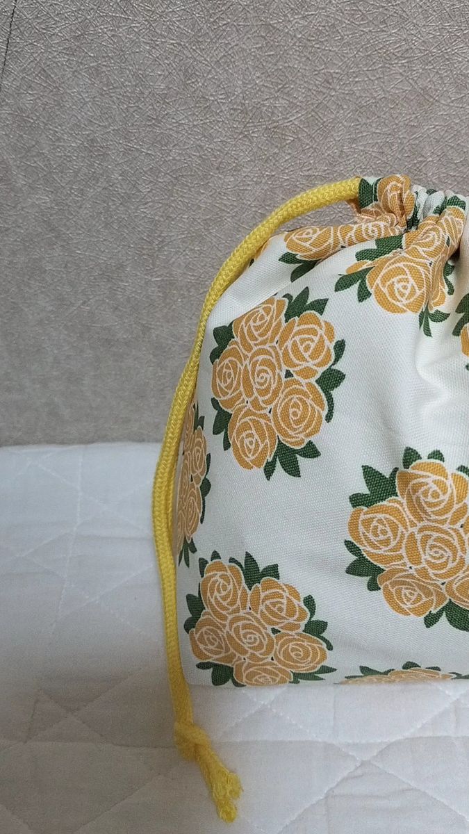 ハンドメイド 巾着袋 お弁当袋 給食袋 小物入れ コップ袋 花柄 ランチケース 巾着