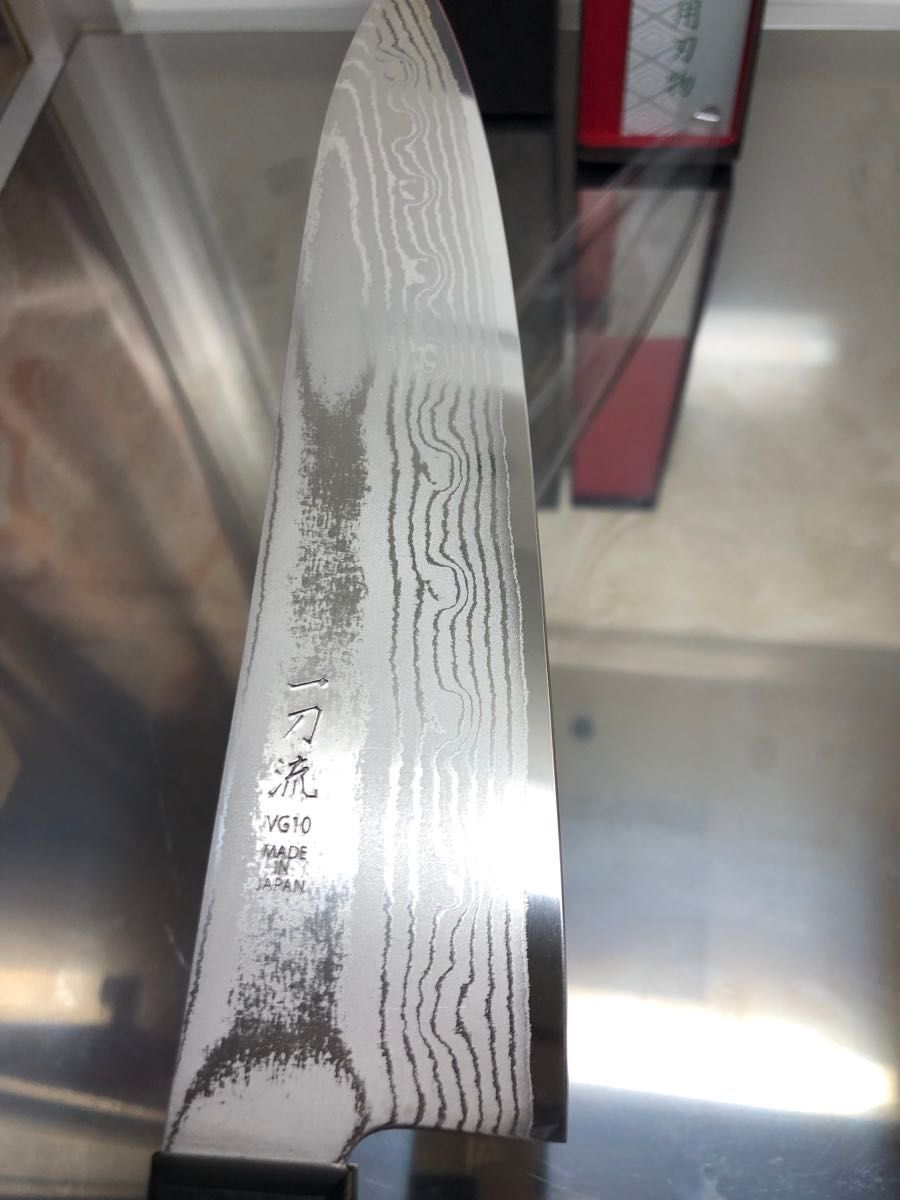 播州三木 一刀流 牛刀 包丁 210mm 霞流し VG10 V金10号 播州三木 一刀流 牛刀 包丁 210mm 霞流し VG10 V金10号
