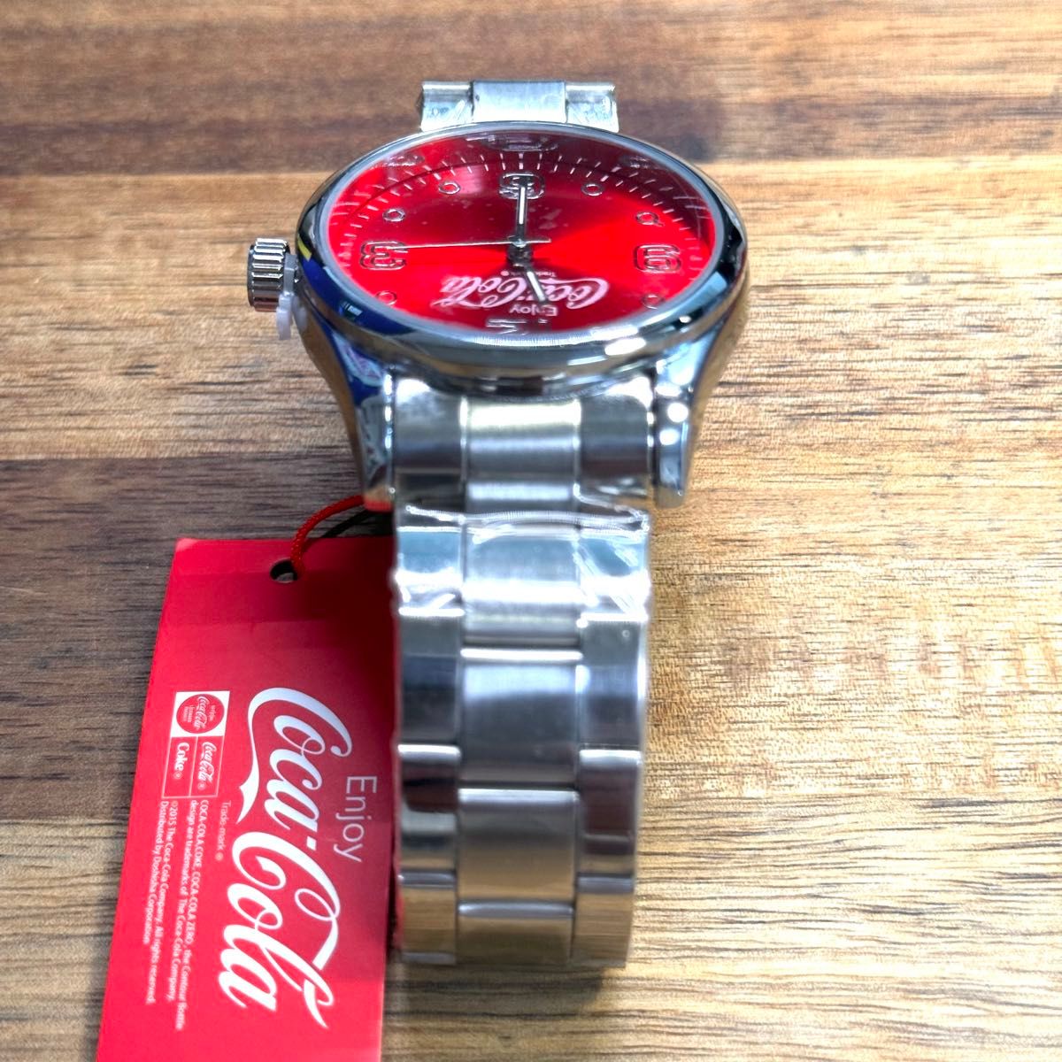 新品 未使用 非売品 コカコーラCoca-Cola 腕時計 レッド 新品 未使用 非売品 コカコーラCoca-Cola 腕時計 レッド