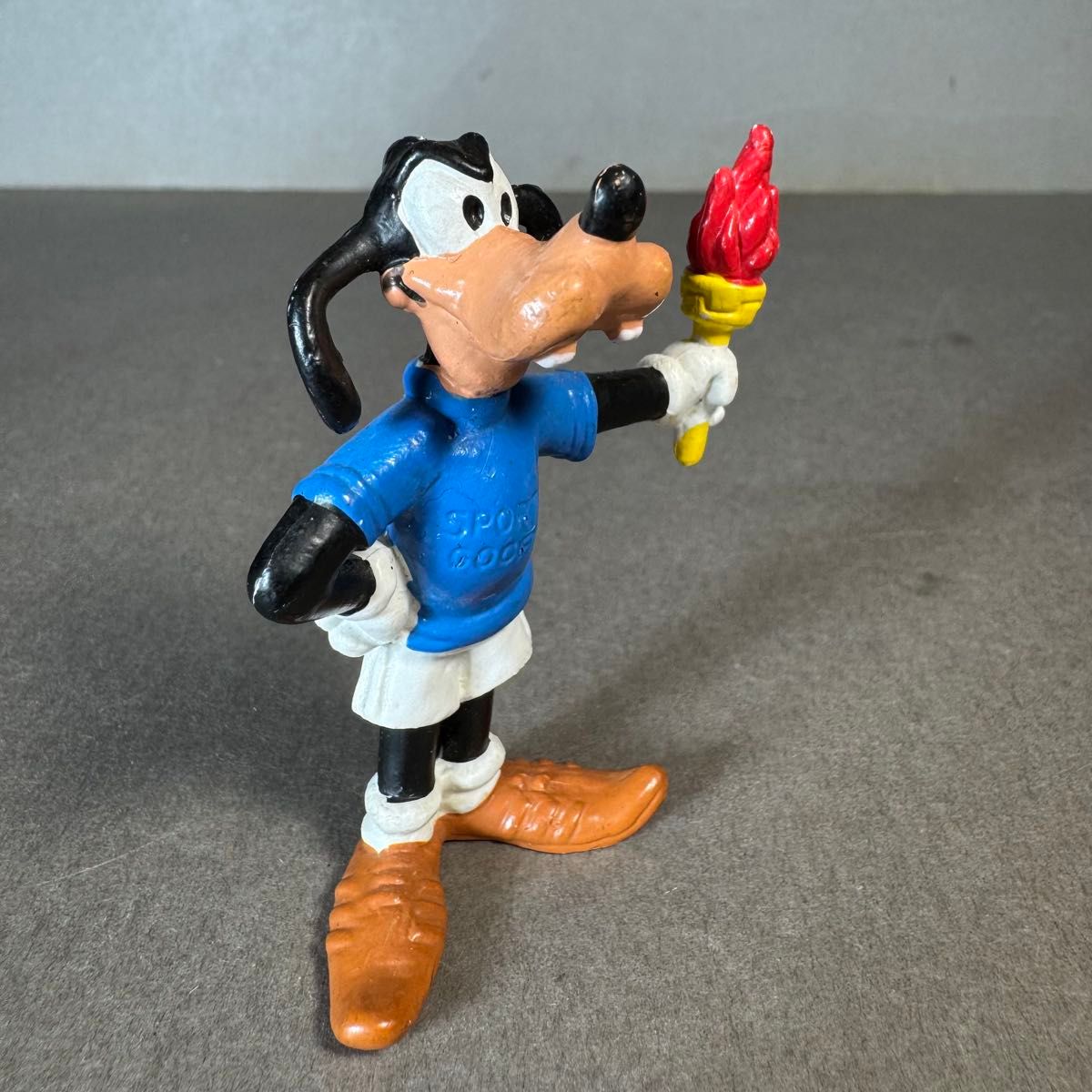 ディズニー グーフィー PVCフィギュア 聖火 青 sport goofy ディズニー グーフィー PVCフィギュア 聖火 青 sport goofy