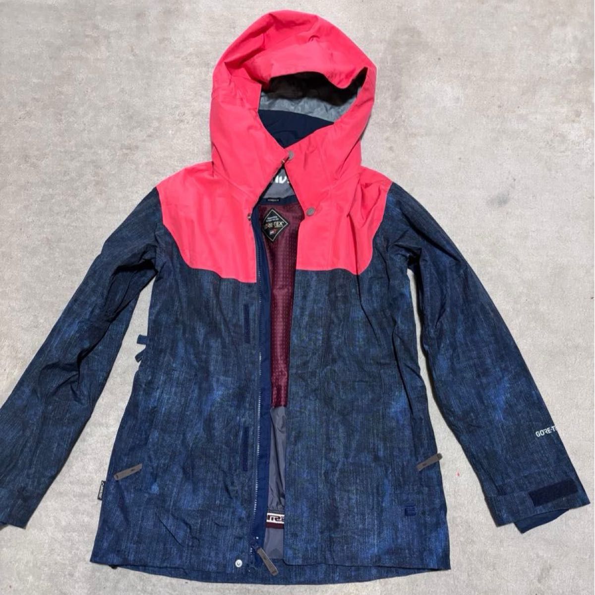 ESTIVO GORE-TEX スキーウェア スノーボードウェア レディース用 ESTIVO GORE-TEX スキーウェア スノーボードウェア レディース用
