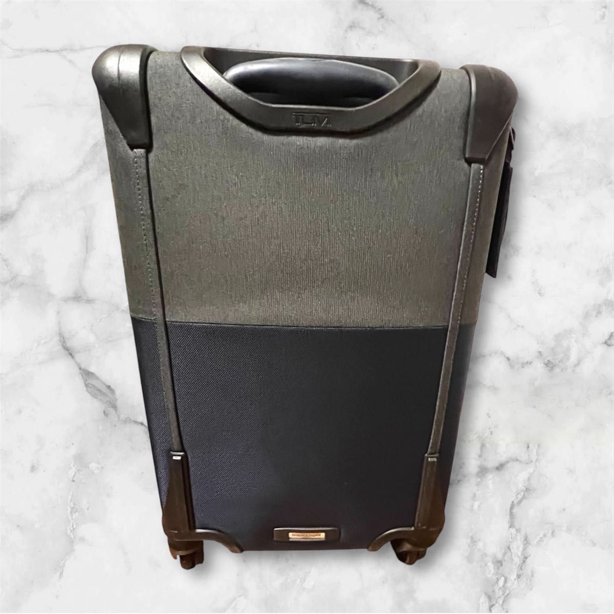 TUMI ALPHA2】インターナショナル エクスパンダブル・4ウィール TUMI ALPHA2】インターナショナル エクスパンダブル・4ウィール