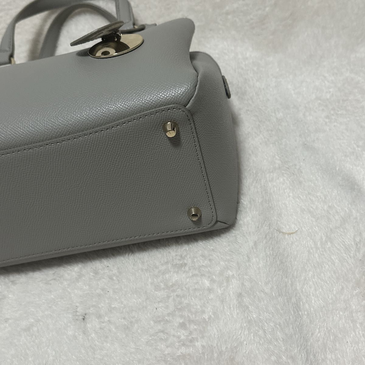 極美品FURLAフルラハンドバッグショルダーバッグチャーム付き 極美品FURLAフルラハンドバッグショルダーバッグチャーム付き