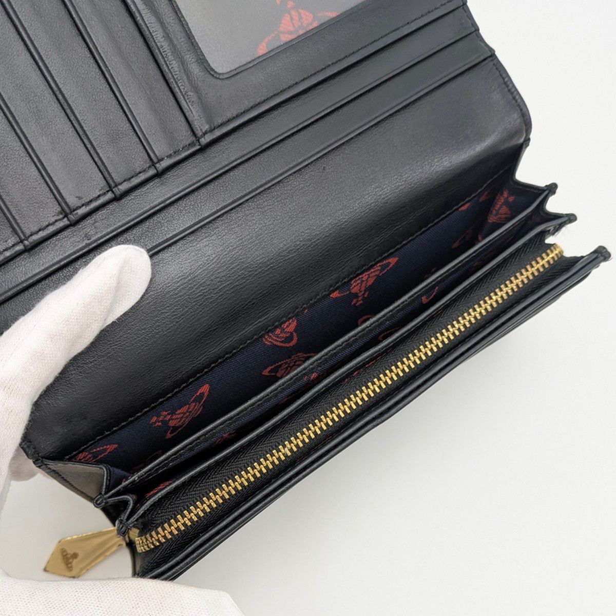 ヴィヴィアンウエストウッド 長財布 ブラック ゴールドオーブ ヴィヴィアンウエストウッド 長財布 ブラック ゴールドオーブ