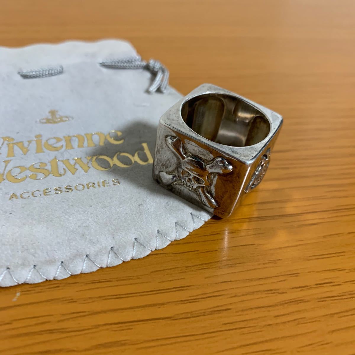 vivienne westwood】廃盤スクエアシルバーリング Lサイズ|PayPayフリマ