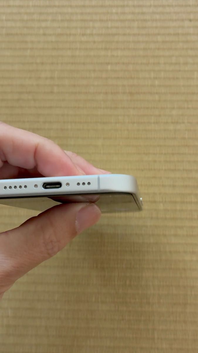 【バッテリー100%付属品未使用】Apple iPhone16 128GB ホワイト SIMフリー【極美品】安心取引自信あり!
