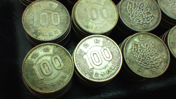 ○100円 銀貨 稲穂 日本通貨 旧硬貨 古銭 コレクション 合計206 ○100円 銀貨 稲穂 日本通貨 旧硬貨 古銭 コレクション 合計206