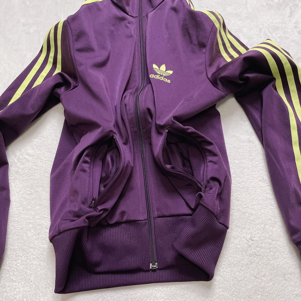 希少カラー】adidas トラックジャケット パープル 背面ロゴ 希少カラー】adidas トラックジャケット パープル 背面ロゴ