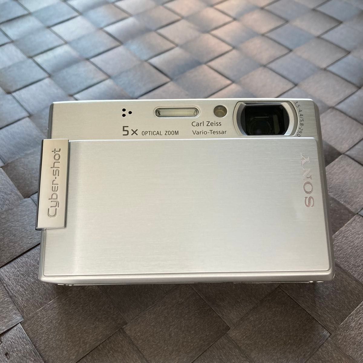 光学5倍ズーム SONY Cyber-shot DSC-T100 (S) シルバー 銀色 光学5倍ズーム SONY Cyber-shot DSC-T100 (S) シルバー 銀色