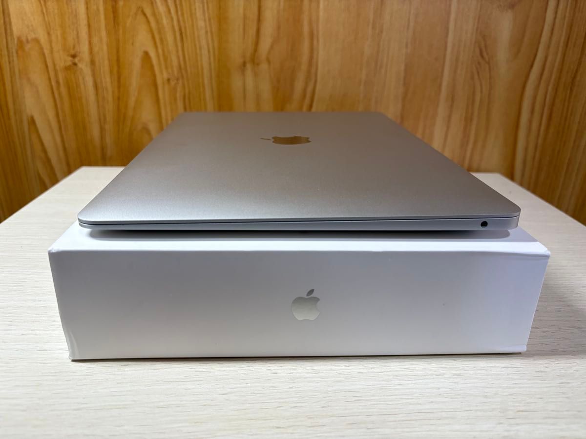 MacBook Air/M1/8GB/256GB/充放電回数24回/スペースグレー MacBook Air/M1/8GB/256GB/充放電回数24回/スペースグレー
