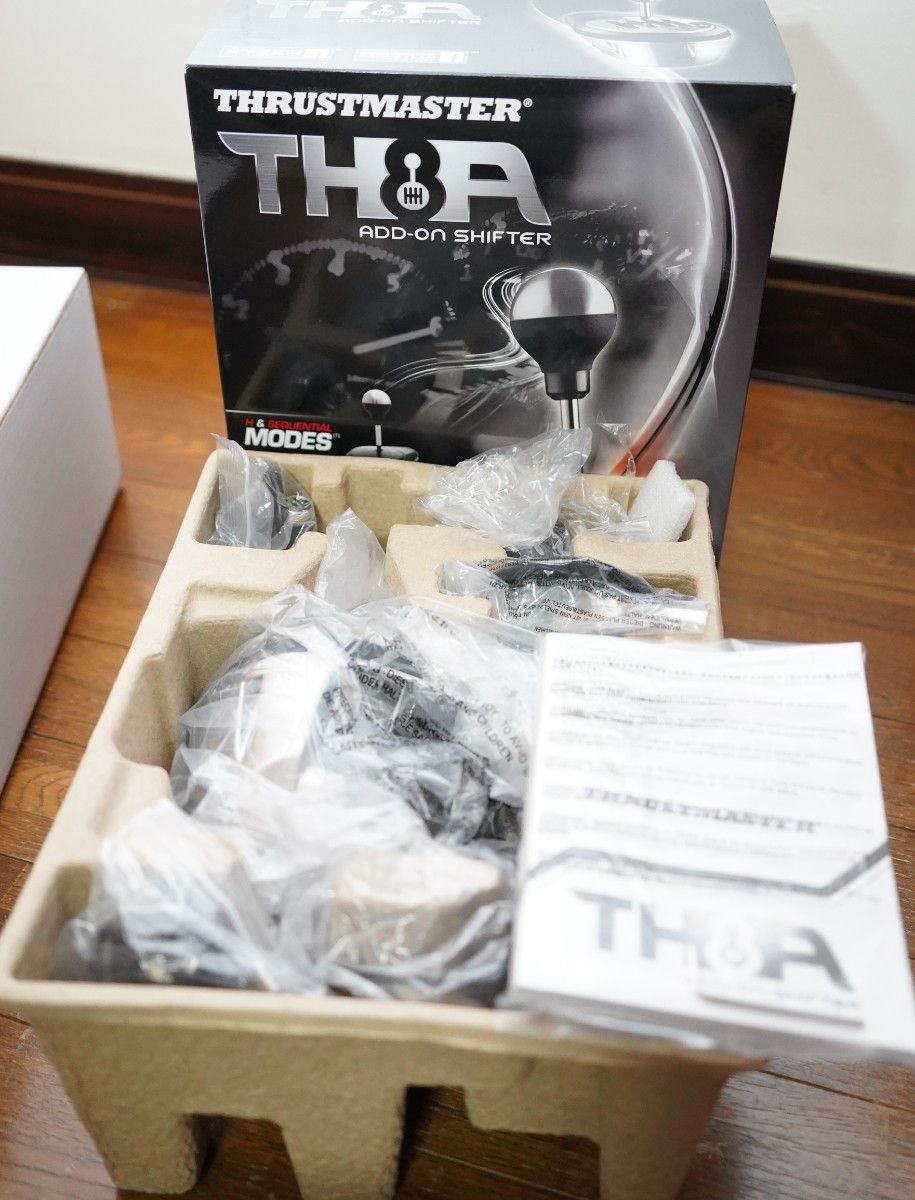 Thrustmaster T-GT TH8A ハンコン&シフターセット PS5対応 Thrustmaster T-GT TH8A ハンコン&シフターセット PS5対応