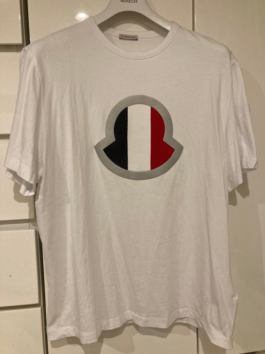 激安 美品】サイズXL モンクレール 半袖Tシャツ ホワイト 白 激安 美品】サイズXL モンクレール 半袖Tシャツ ホワイト 白