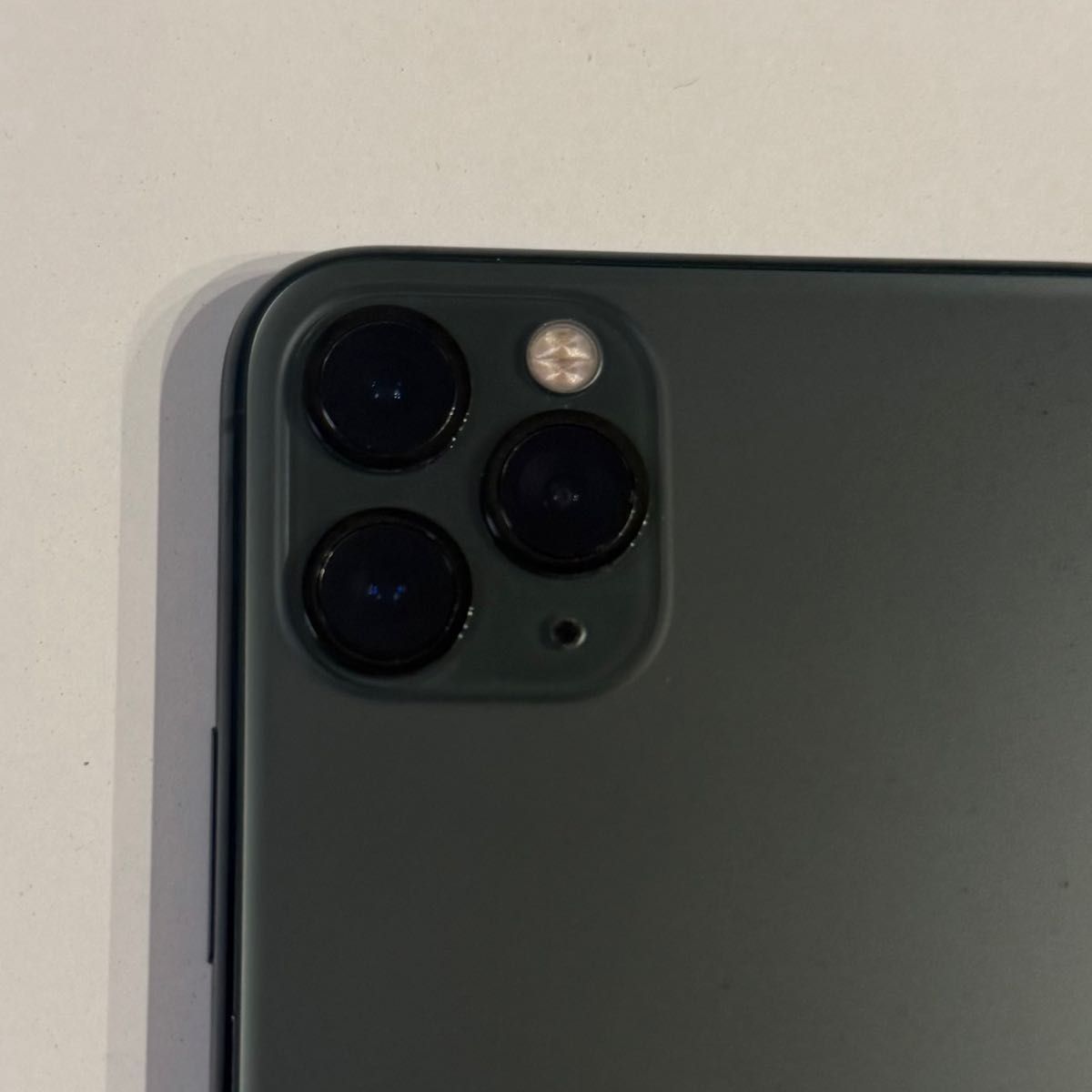iPhone 11ProMax 256GB ミッドナイトグリーン 中古品 SIMフリー iPhone 11ProMax 256GB ミッドナイトグリーン 中古品 SIMフリー