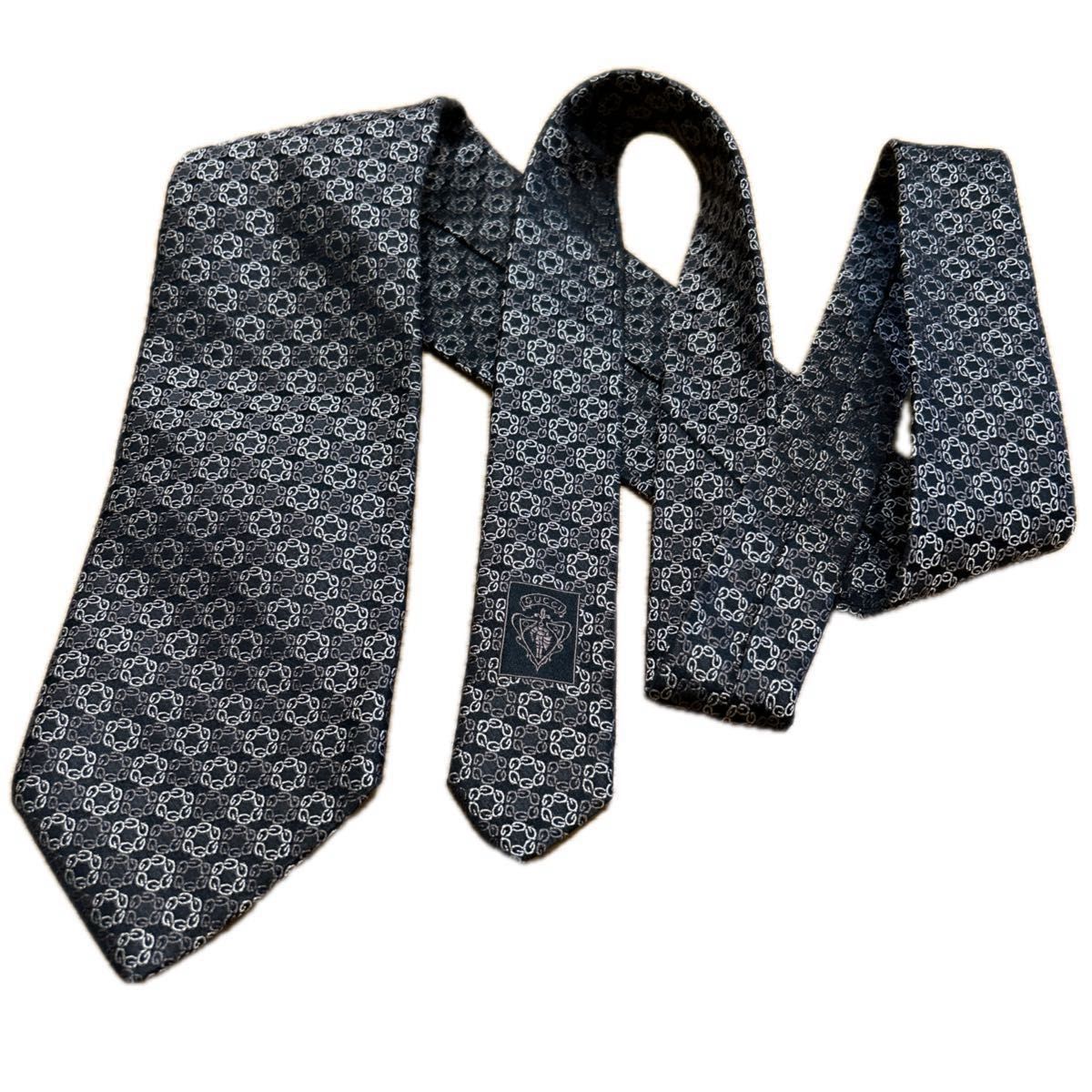 極美品】グッチ GUCCI ネクタイ ブランドネクタイ シルク 極美品】グッチ GUCCI ネクタイ ブランドネクタイ シルク