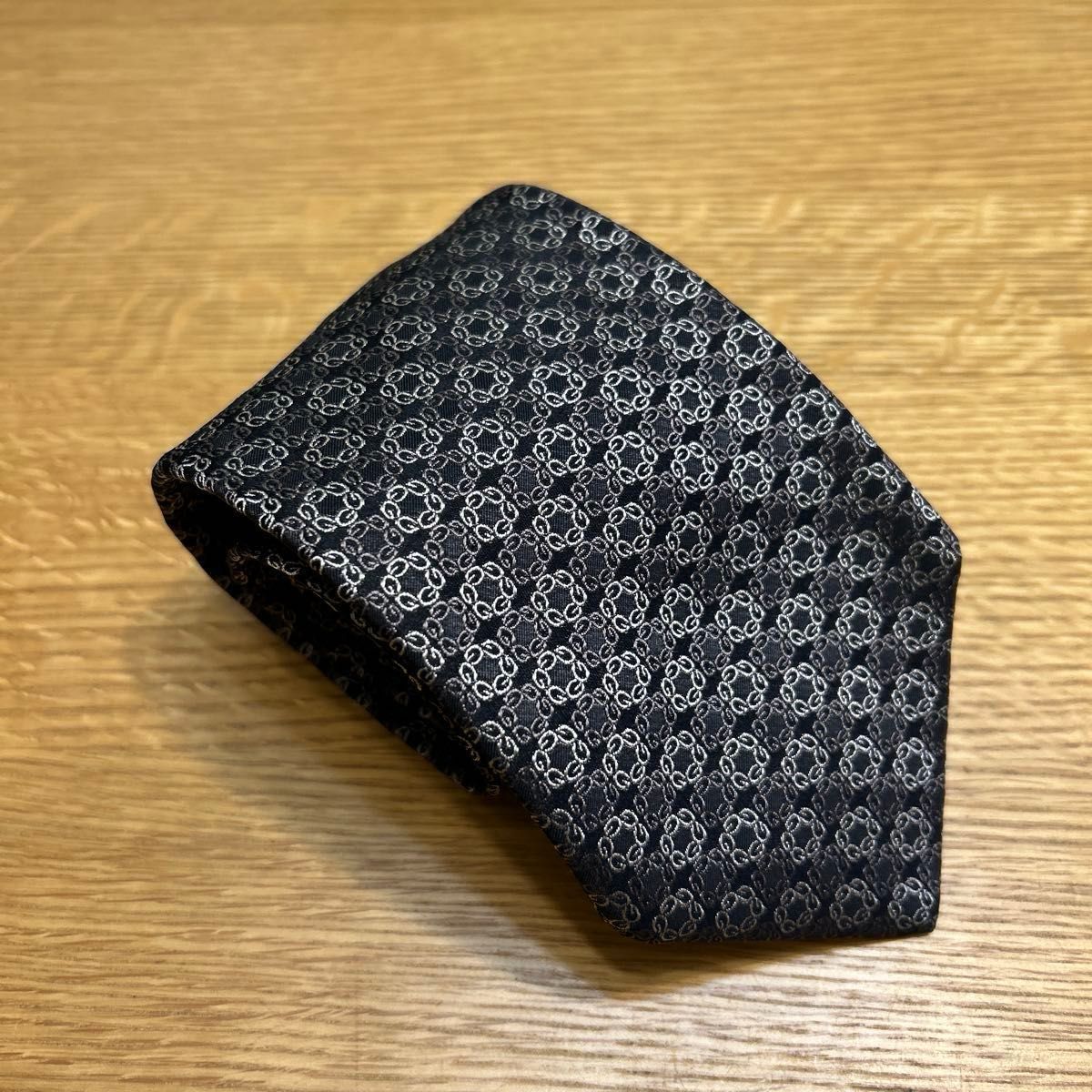 極美品】グッチ GUCCI ネクタイ ブランドネクタイ シルク 極美品】グッチ GUCCI ネクタイ ブランドネクタイ シルク