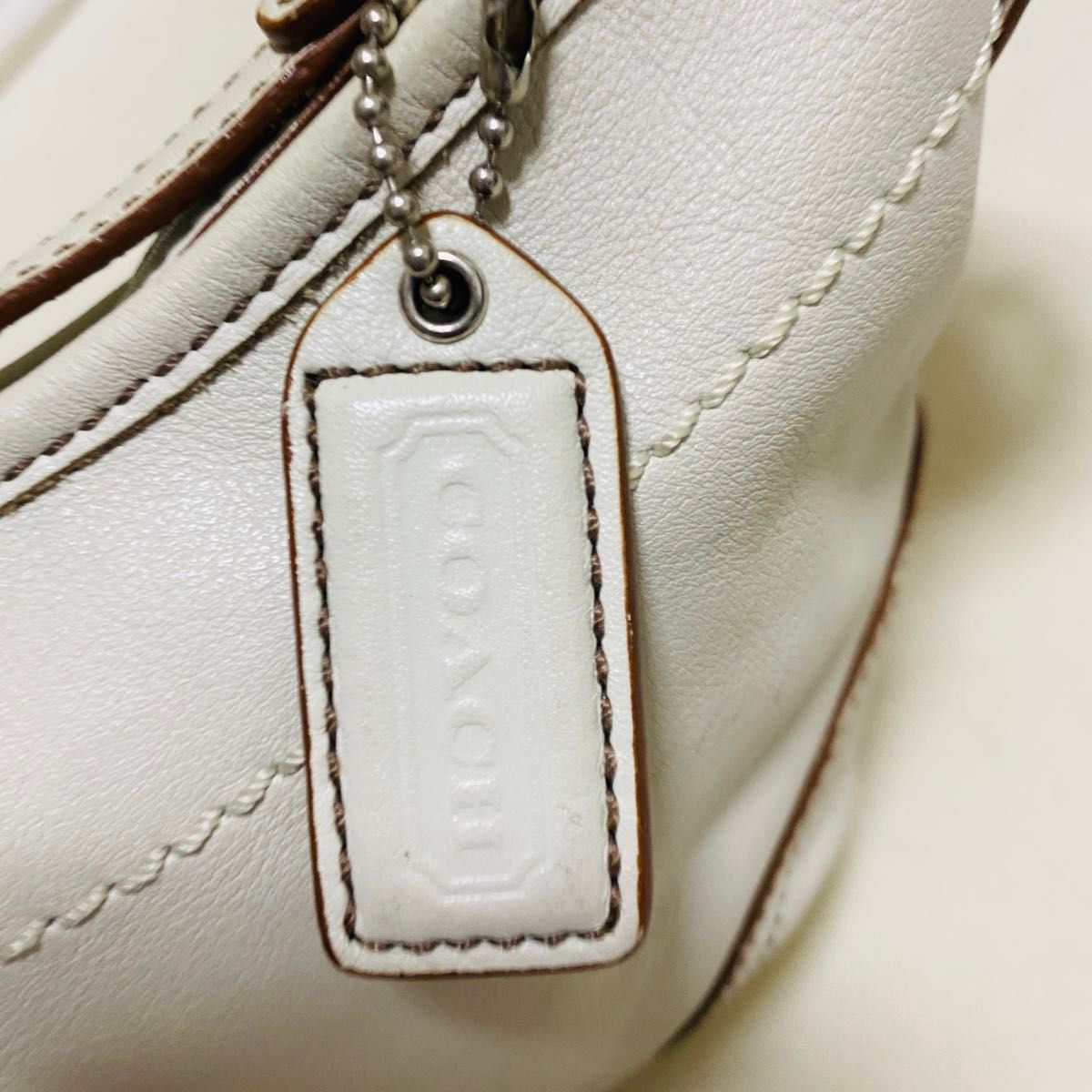 COACH コーチ ソーホーレザースモールホーボー 9541 ホワイト COACH コーチ ソーホーレザースモールホーボー 9541 ホワイト