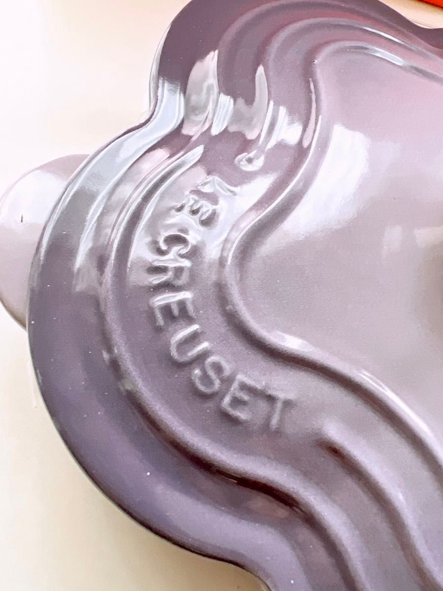 LE CREUSET】ル・クルーゼ プレート フルール フラワー 鍋 LE CREUSET】ル・クルーゼ プレート フルール フラワー 鍋