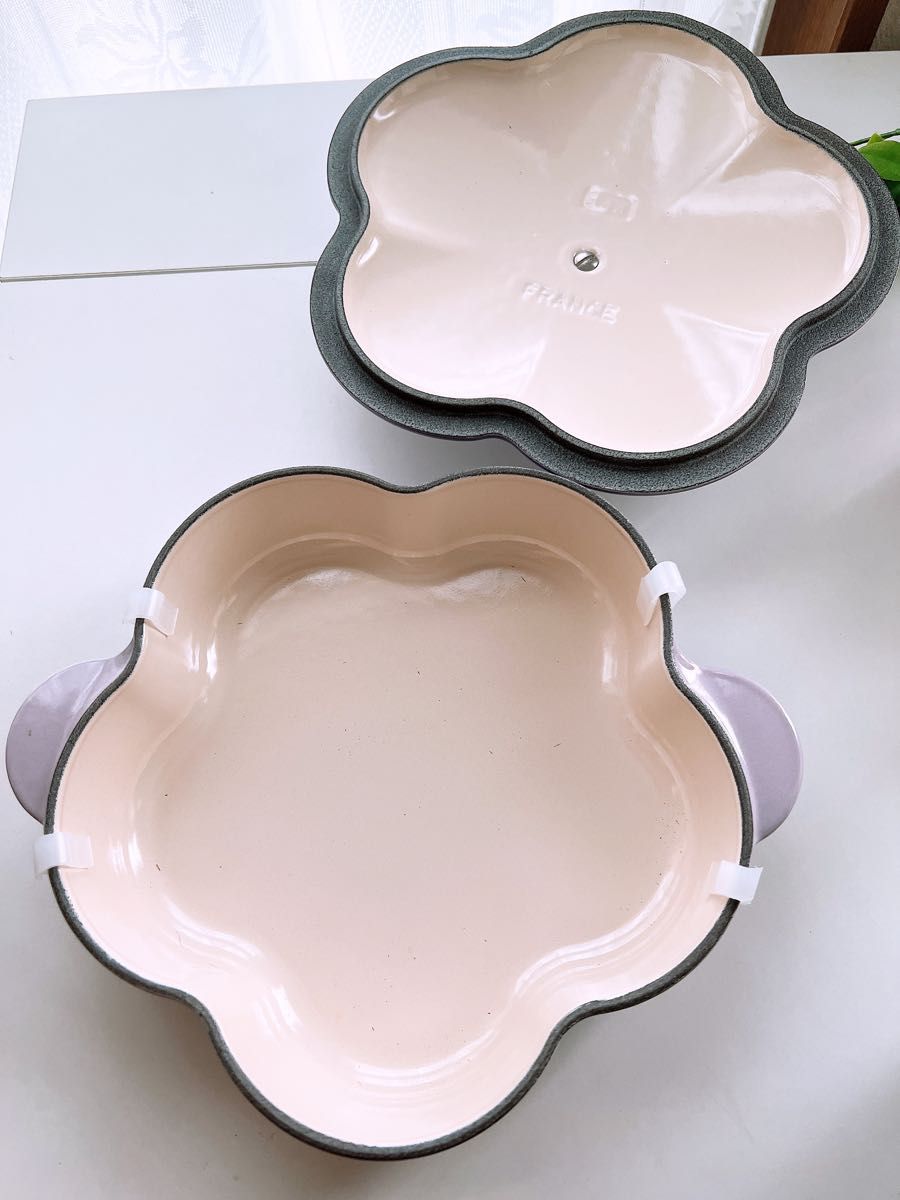 LE CREUSET】ル・クルーゼ プレート フルール フラワー 鍋 LE CREUSET】ル・クルーゼ プレート フルール フラワー 鍋