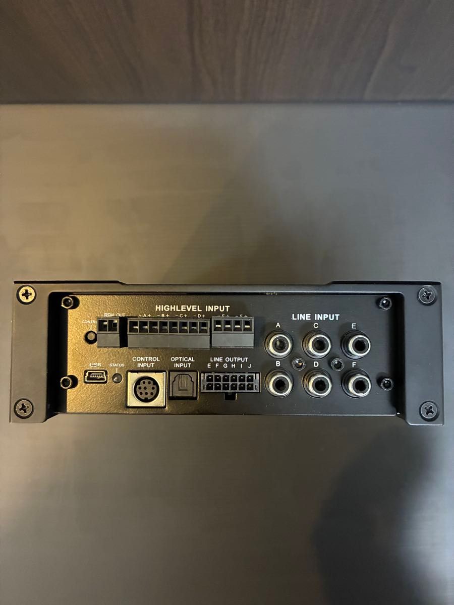 HELIX M-FOUR DSP 10chDSP内蔵4chパワーアンプ 【希少版美品 HELIX M-FOUR DSP 10chDSP内蔵4chパワーアンプ 【希少版美品